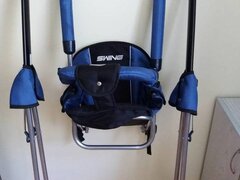 Ofer un leagan pentru copii robust si confortabil